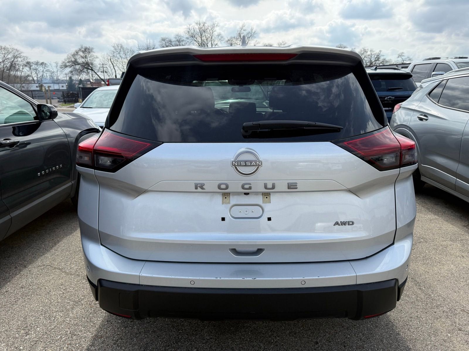 2025 Nissan Rogue SV