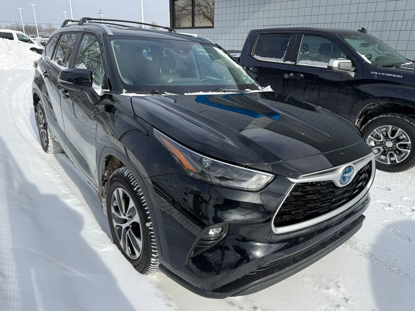 2023 Toyota Highlander Hybrid XLE