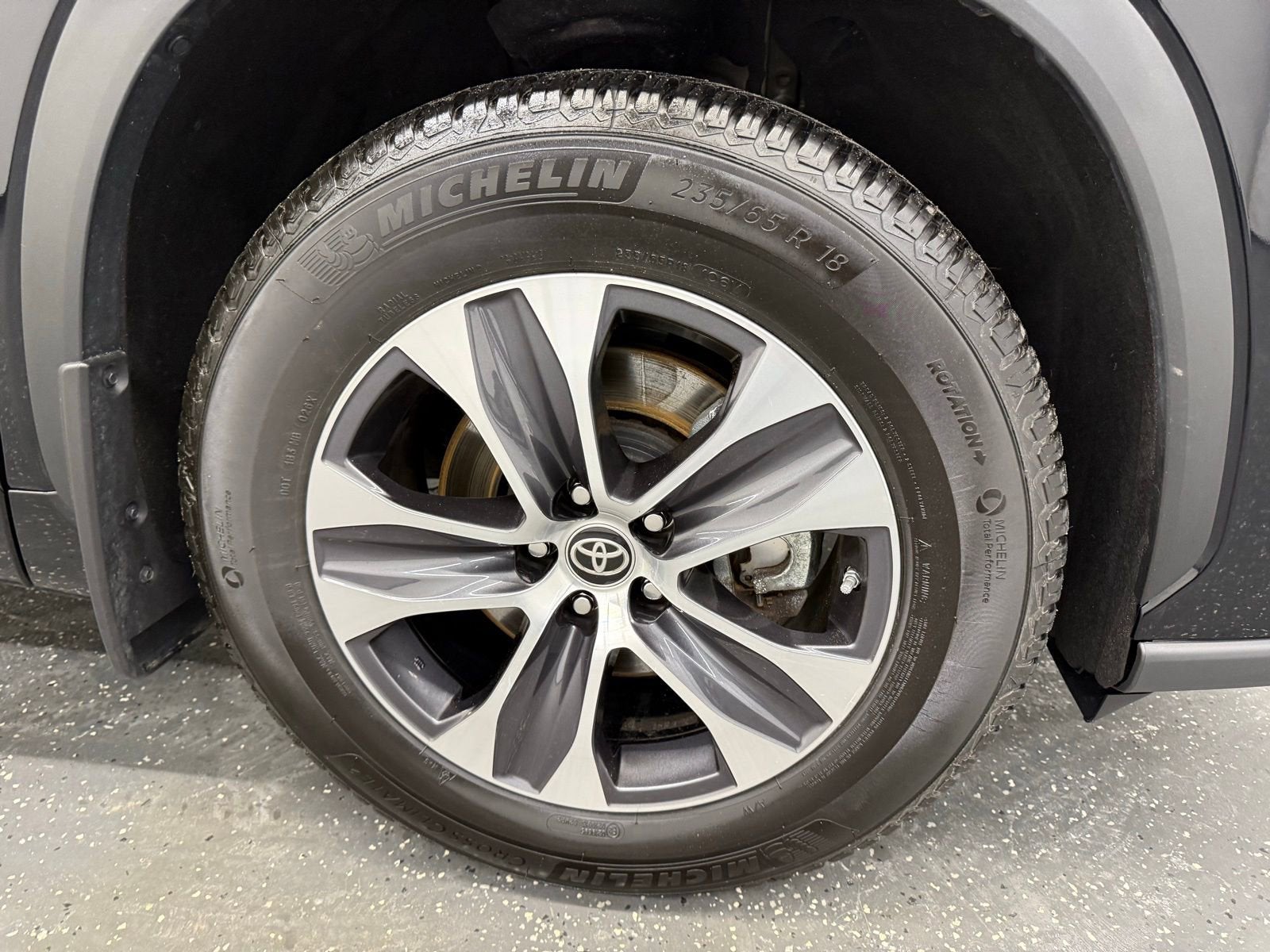 2023 Toyota Highlander Hybrid XLE