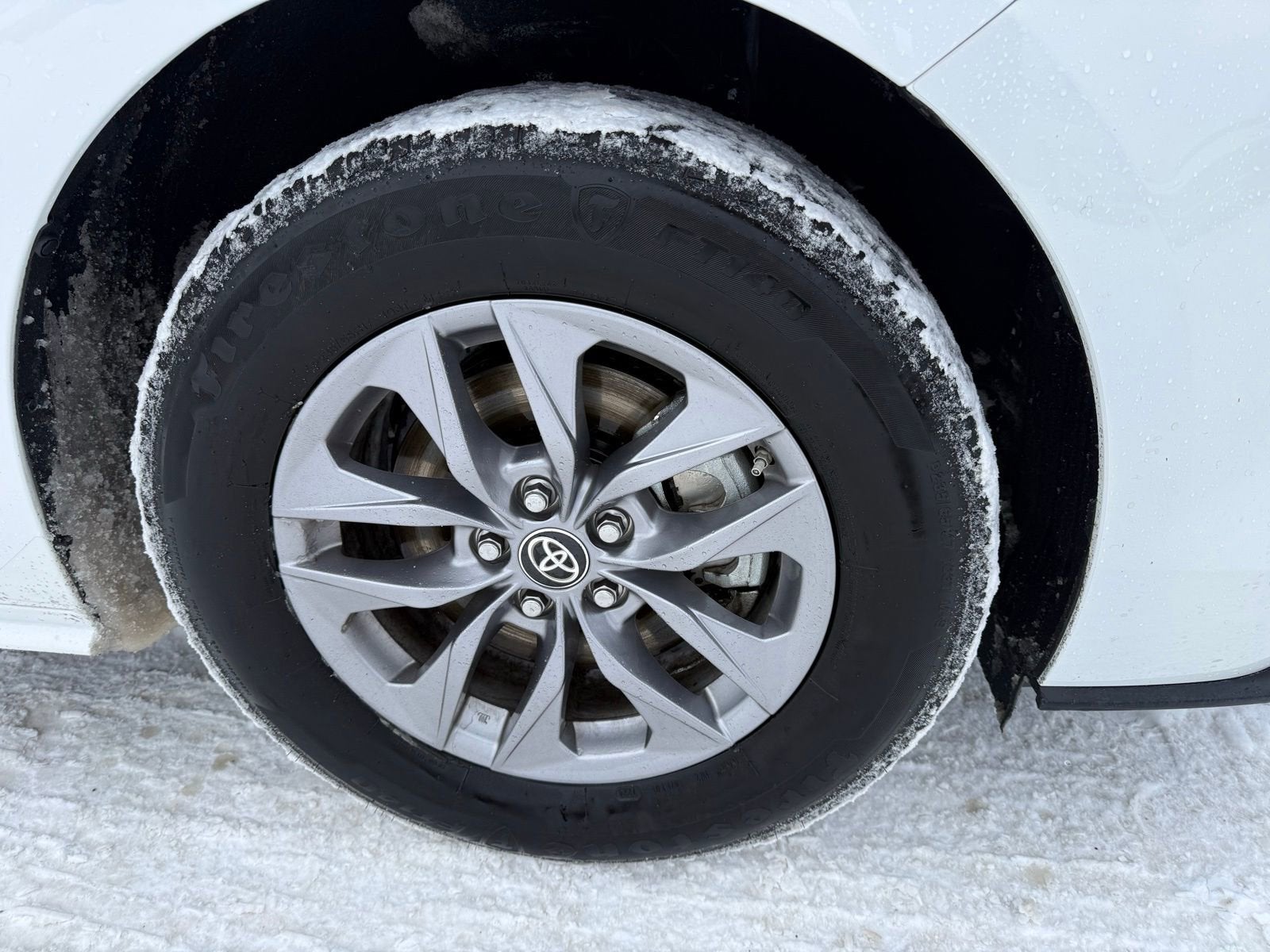 2025 Toyota Sienna LE