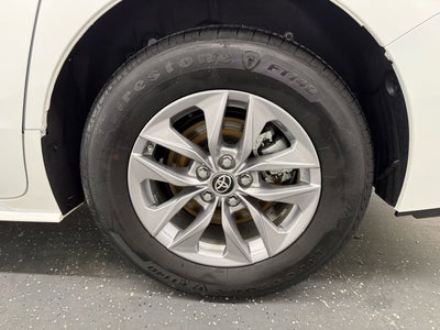 2025 Toyota Sienna LE