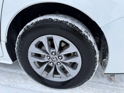 2025 Toyota Sienna LE