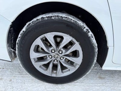 2025 Toyota Sienna LE