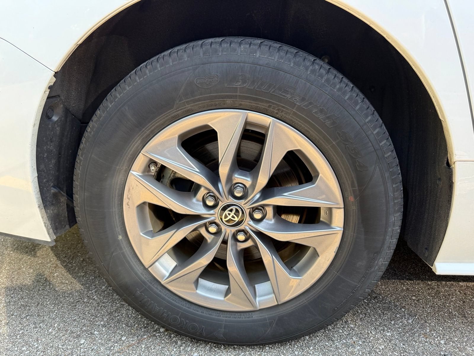 2025 Toyota Sienna LE