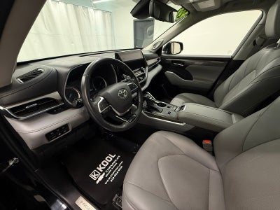 2022 Toyota Highlander Hybrid Limited