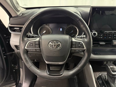 2022 Toyota Highlander Hybrid Limited