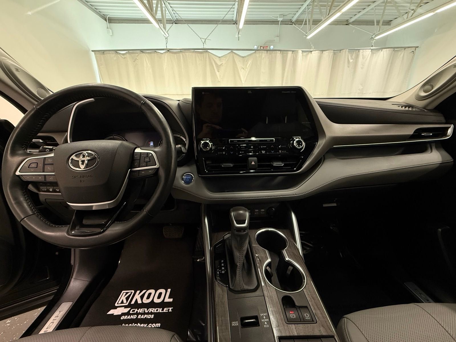 2022 Toyota Highlander Hybrid Limited