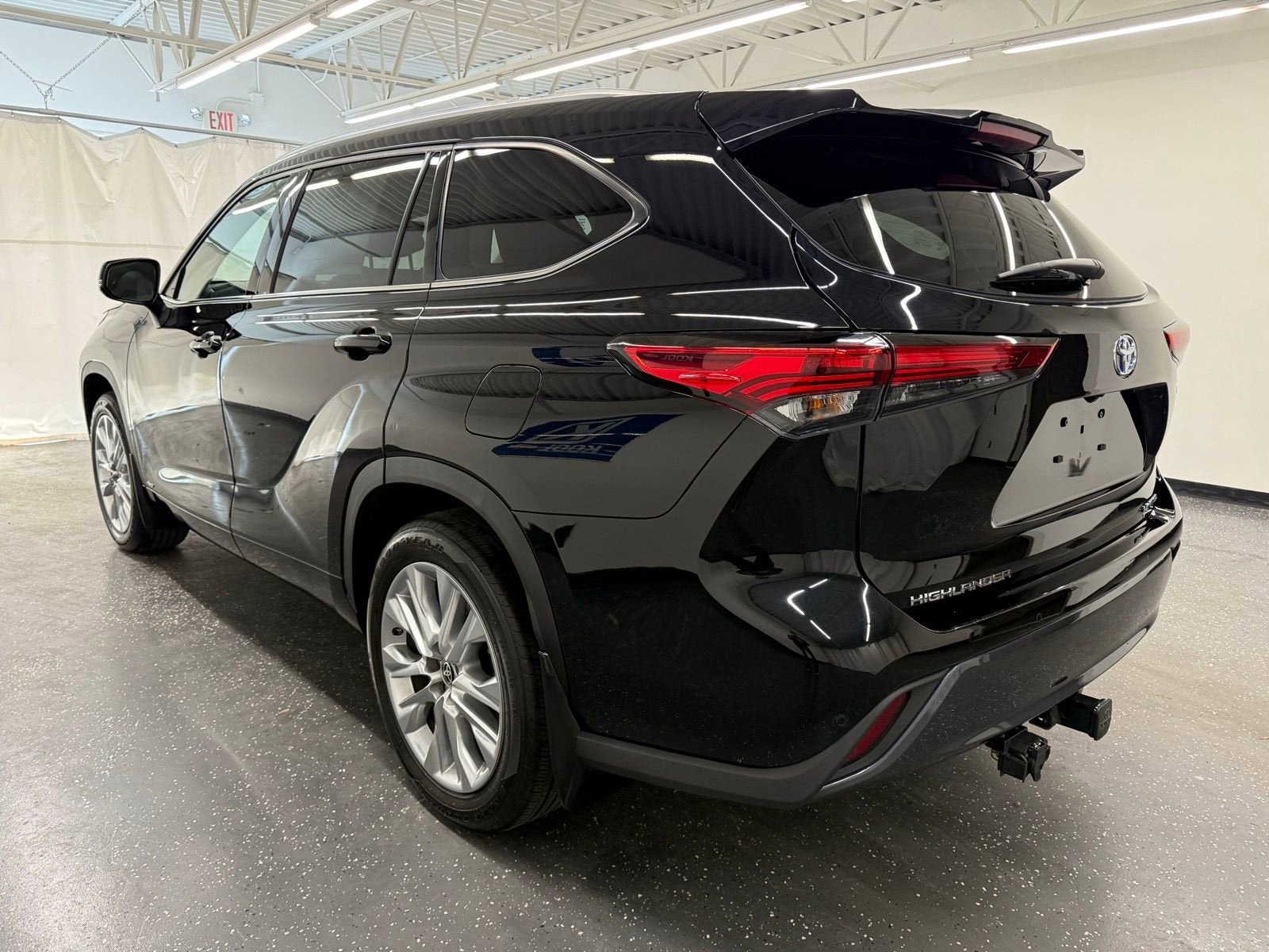 2022 Toyota Highlander Hybrid Limited