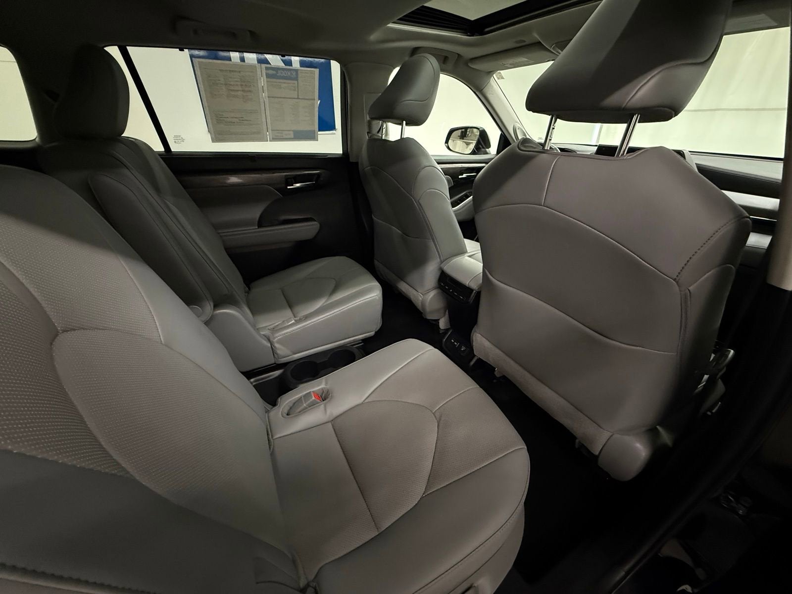 2022 Toyota Highlander Hybrid Limited