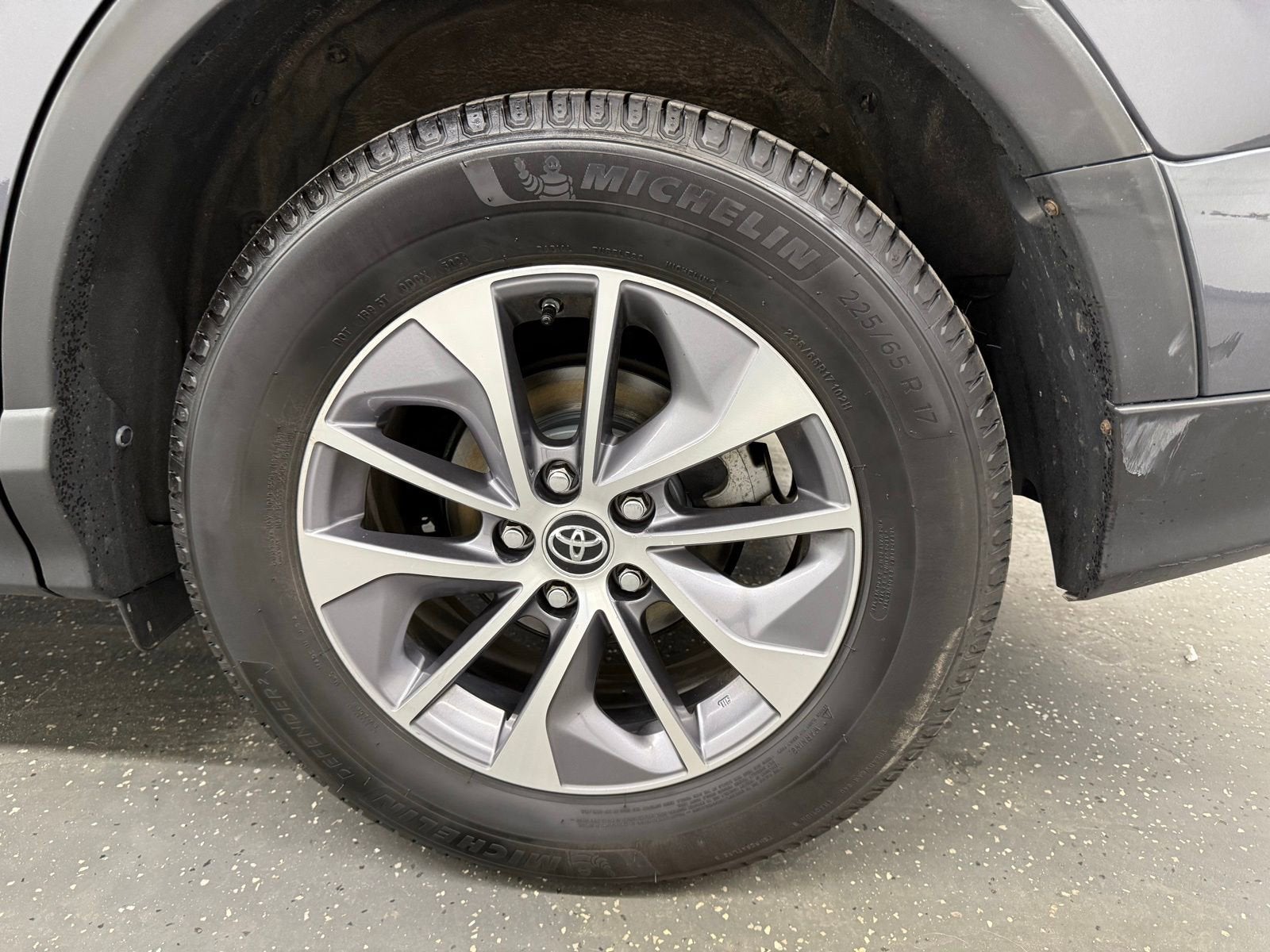 2018 Toyota RAV4 Hybrid LE Plus