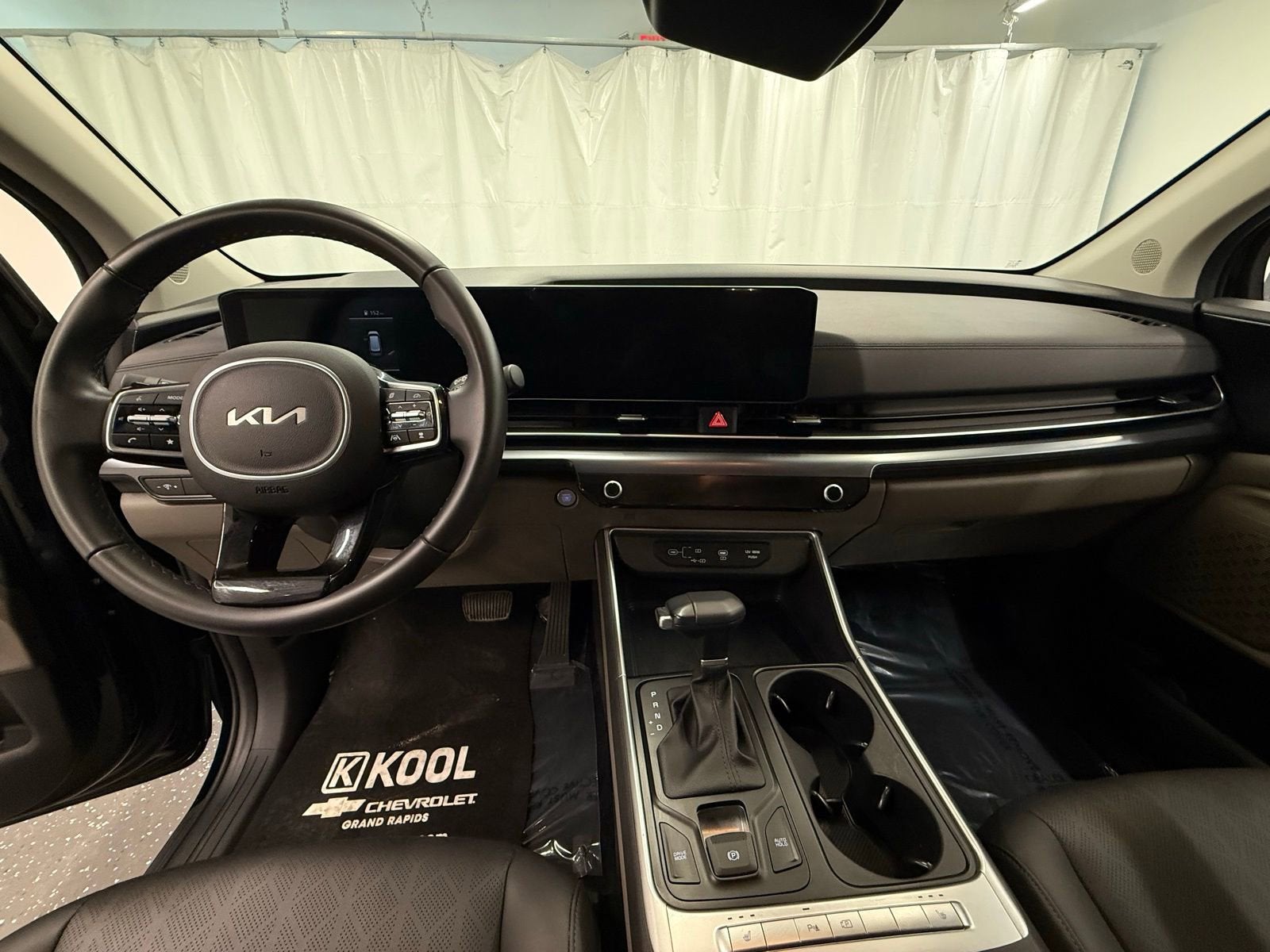 2025 Kia Carnival LXS