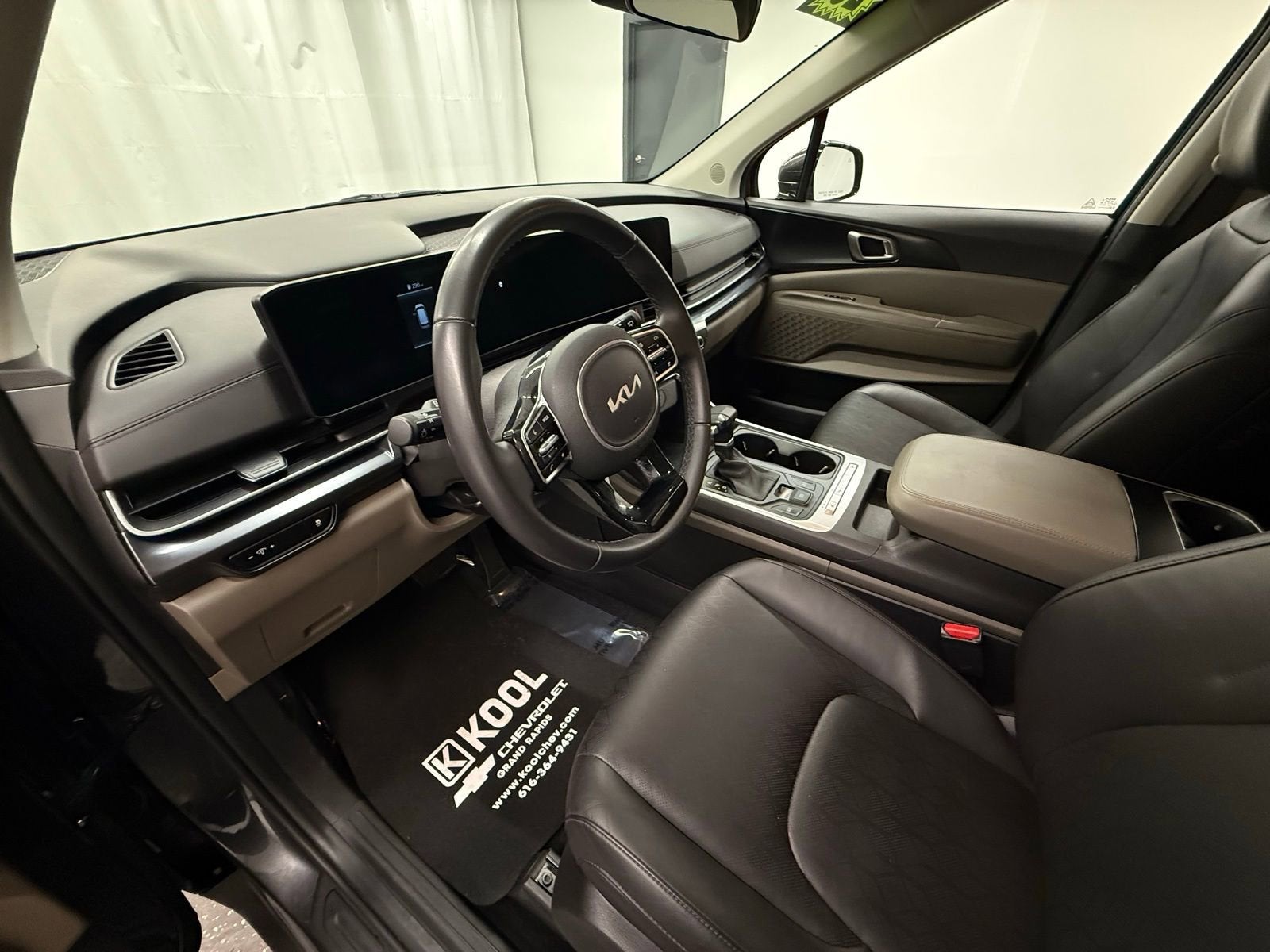 2025 Kia Carnival LXS