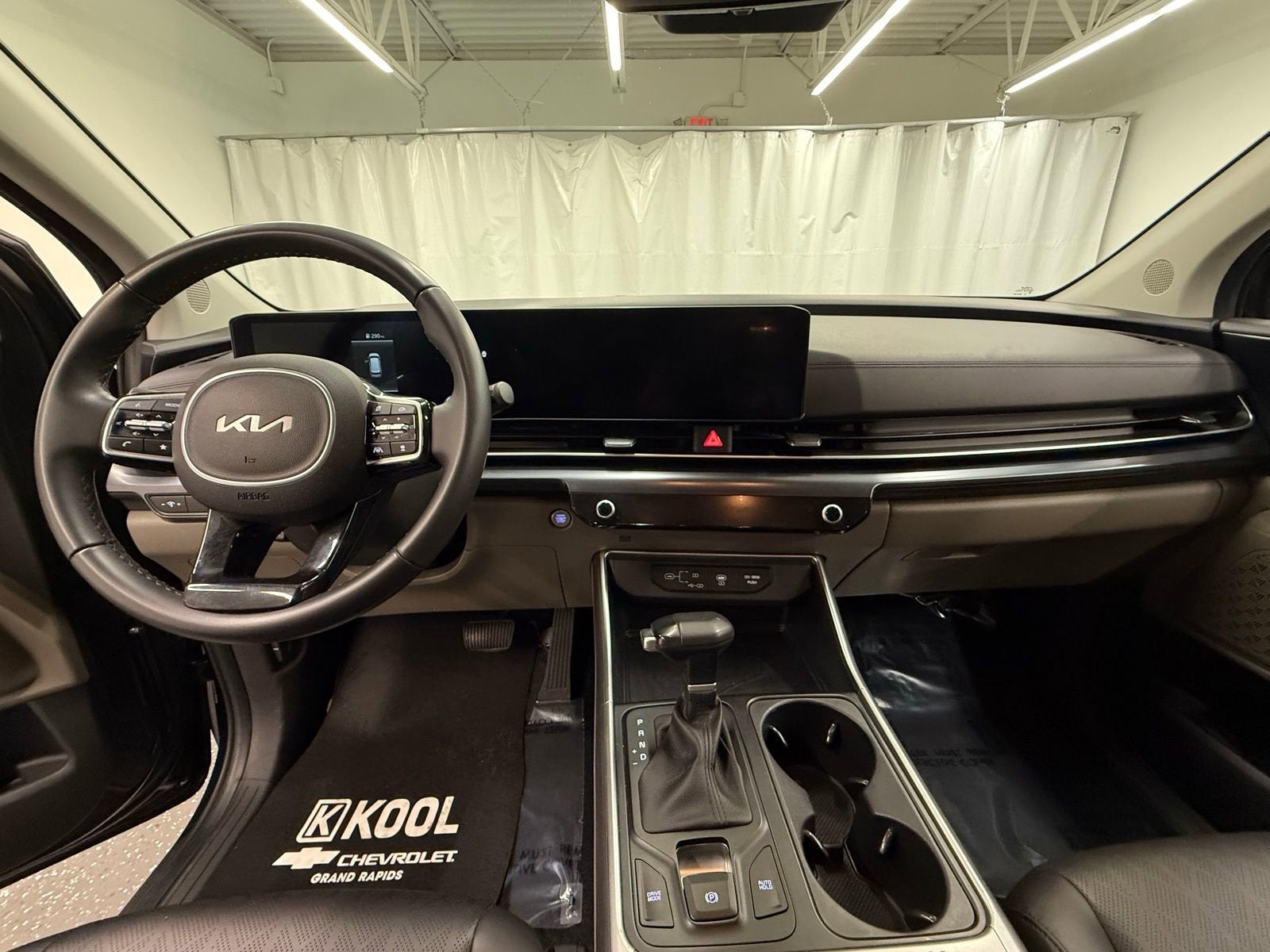 2025 Kia Carnival LXS