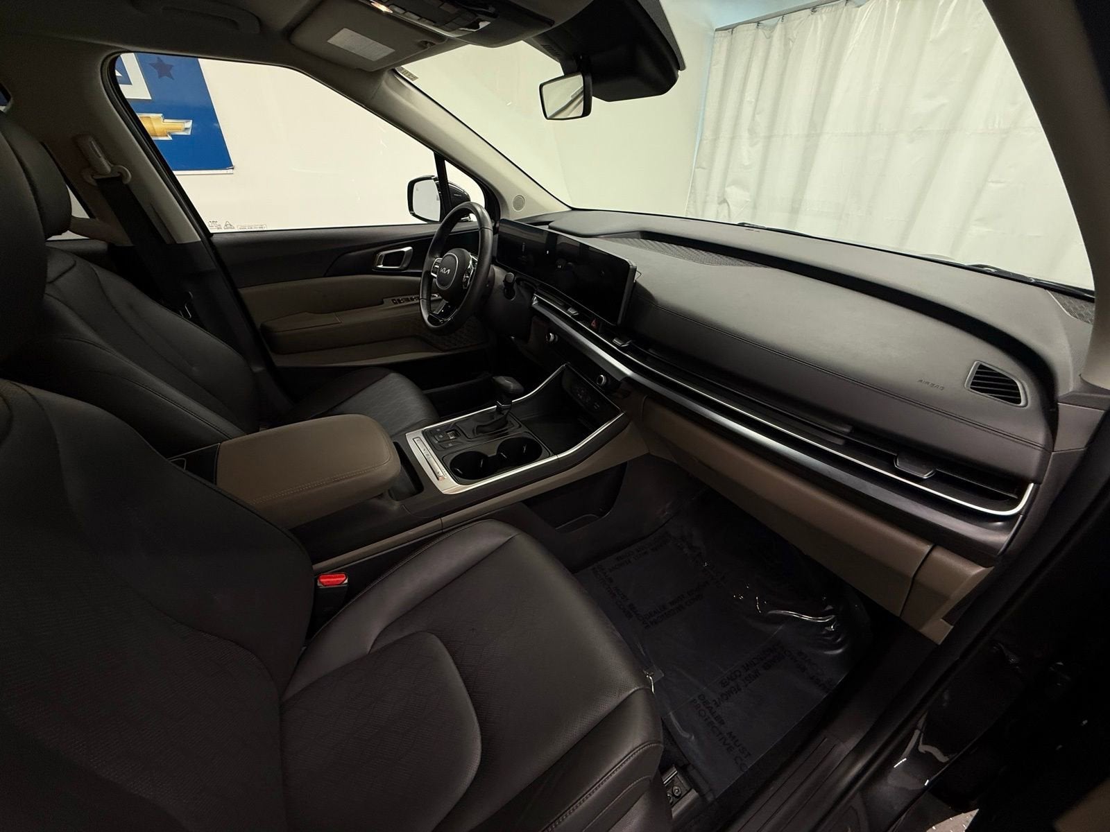 2025 Kia Carnival LXS