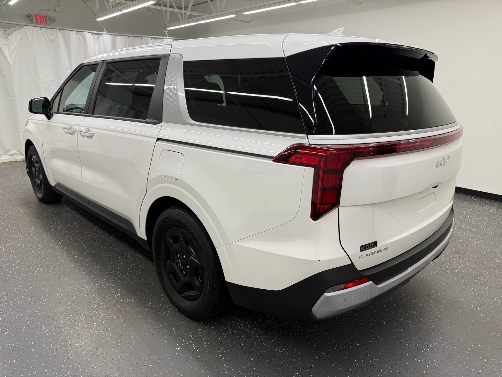 2025 Kia Carnival LXS