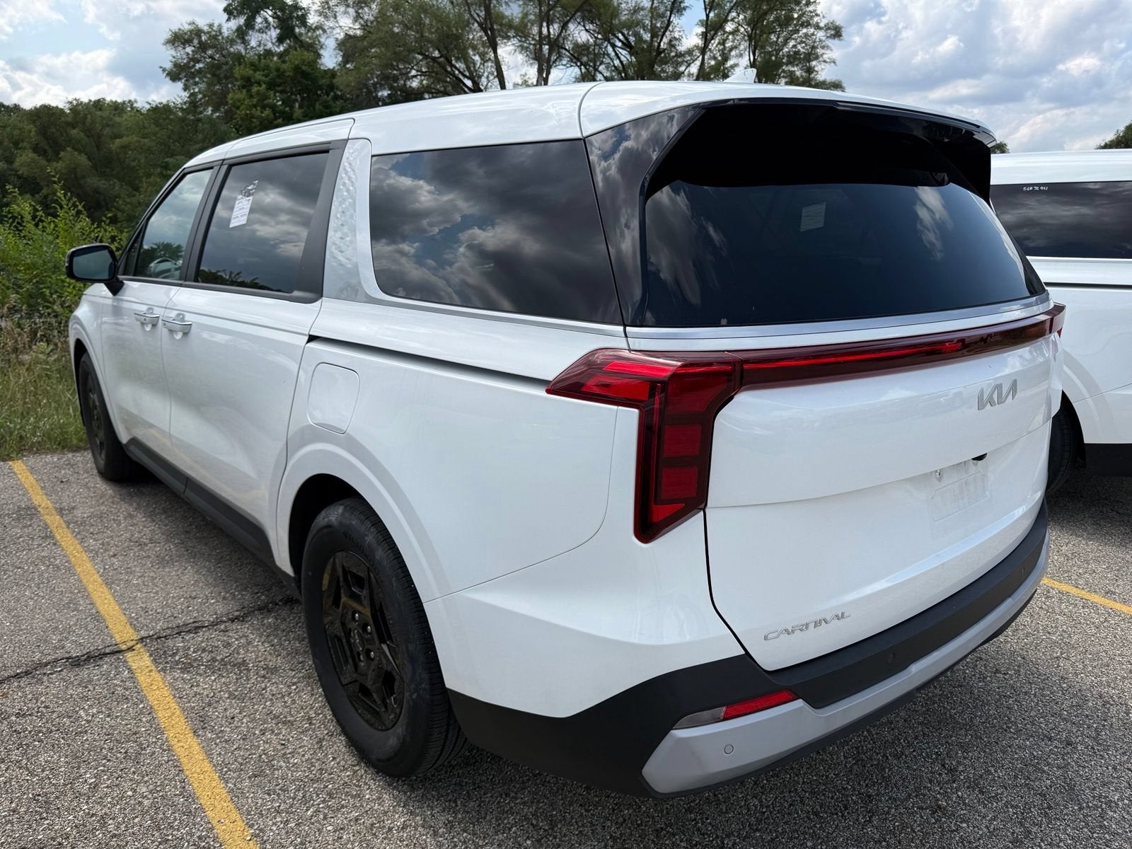 2025 Kia Carnival LXS