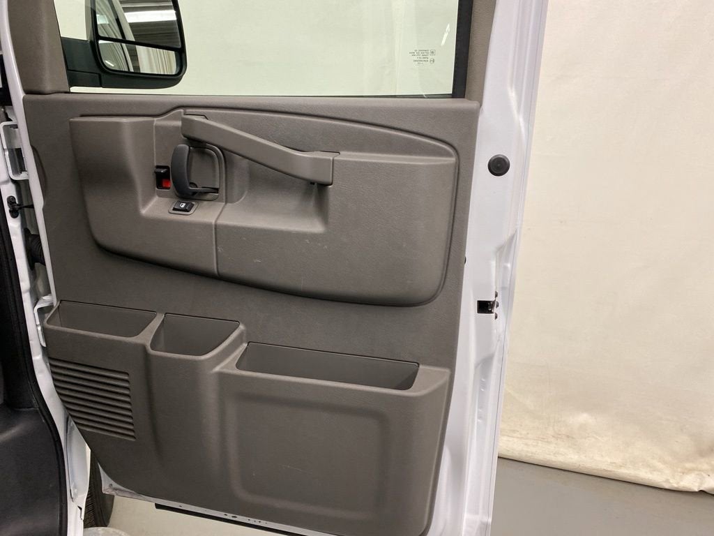 2024 Chevrolet Express Cargo 2500 WT