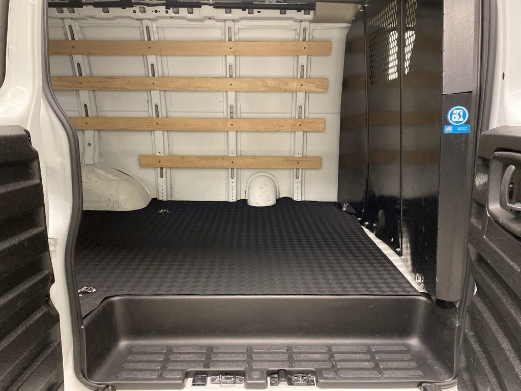 2024 Chevrolet Express Cargo 2500 WT