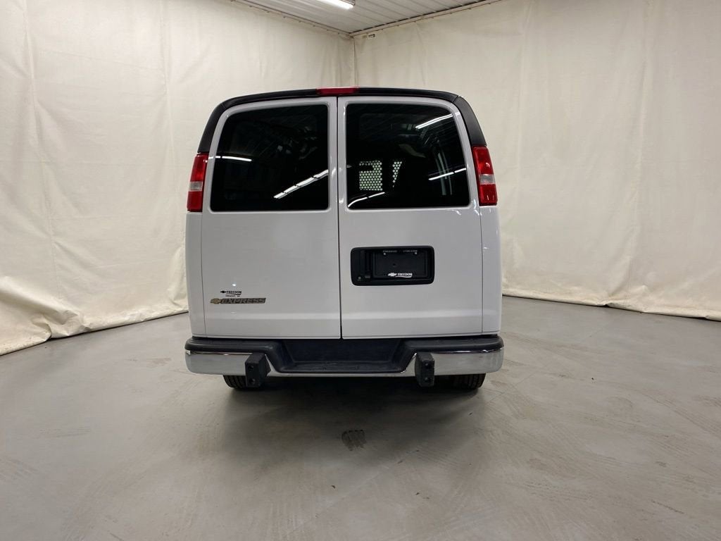 2024 Chevrolet Express Cargo 2500 WT