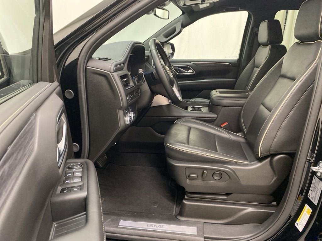 2024 GMC Yukon XL SLT