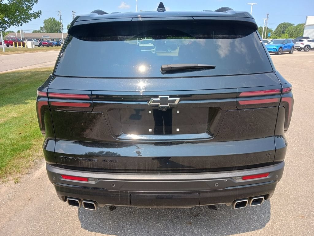 2024 Chevrolet Traverse LT