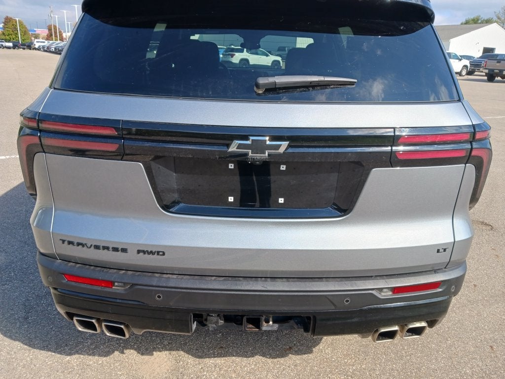 2024 Chevrolet Traverse LT
