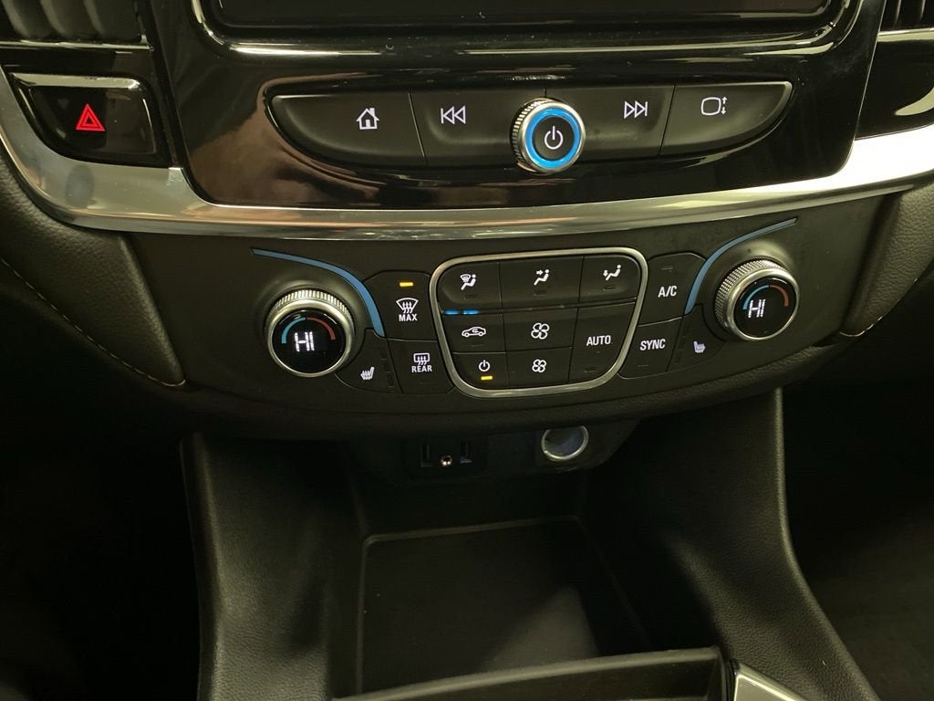 2020 Chevrolet Traverse LT Cloth