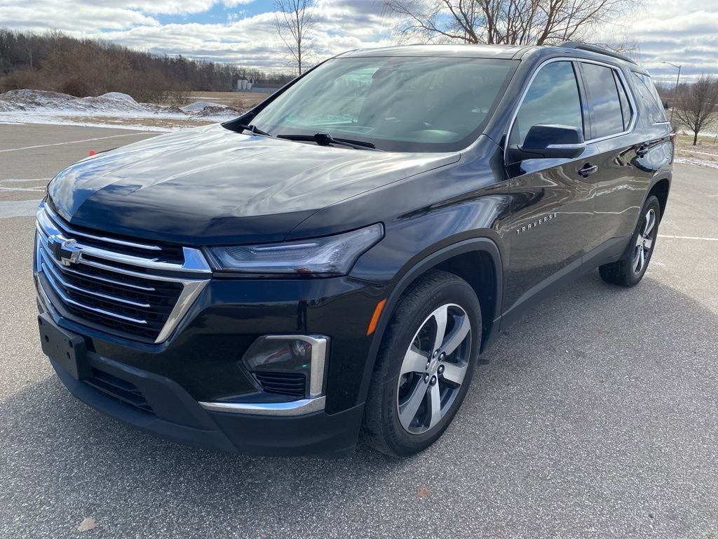 2023 Chevrolet Traverse LT Leather