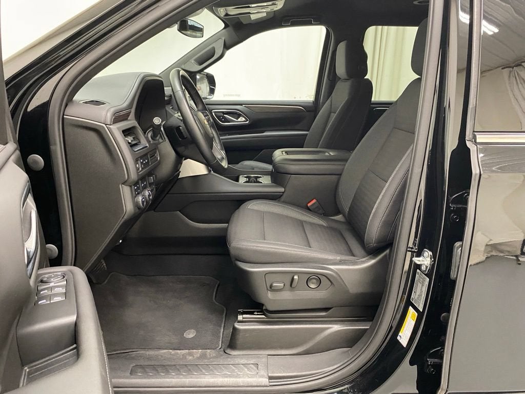 2023 Chevrolet Suburban LS