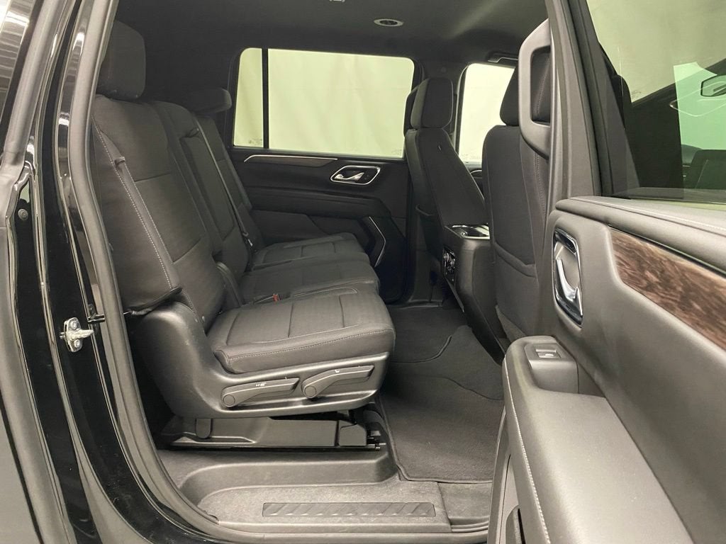 2023 Chevrolet Suburban LS