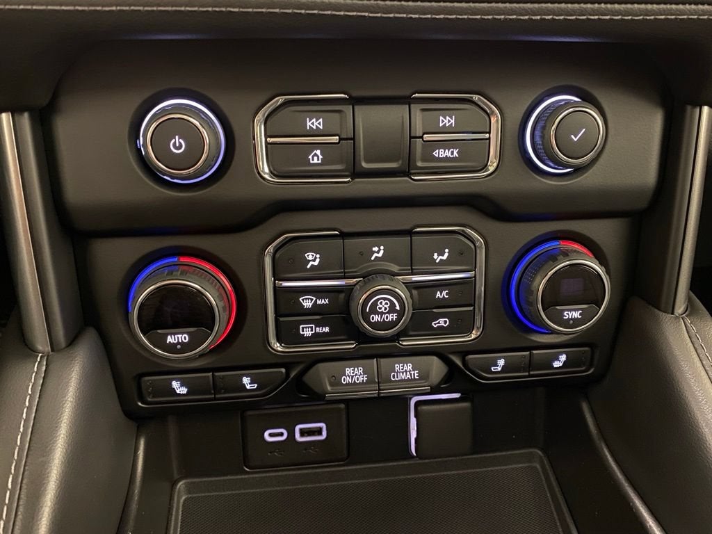 2022 Chevrolet Suburban LT