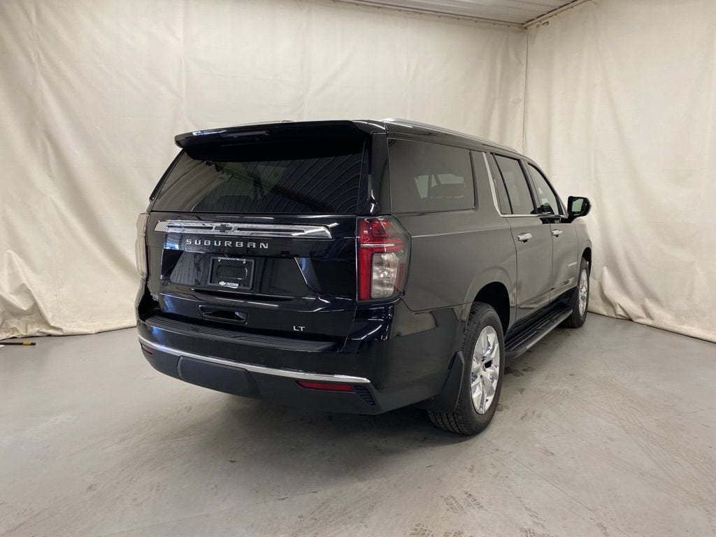 2022 Chevrolet Suburban LT