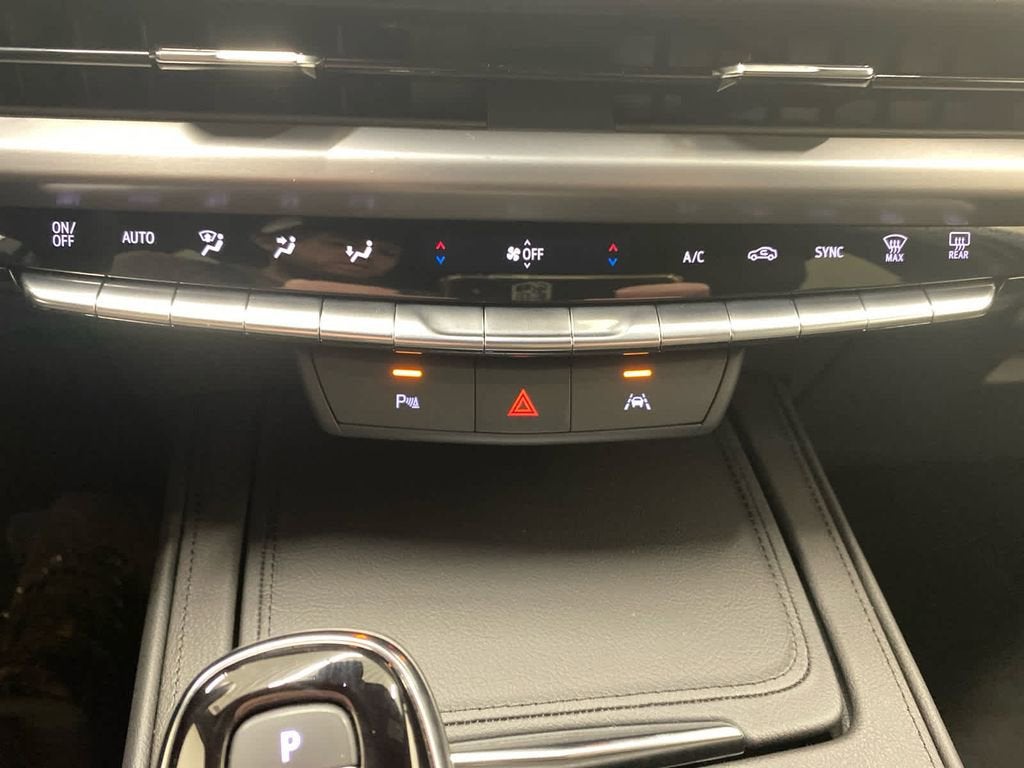 2025 Cadillac XT4 Premium Luxury