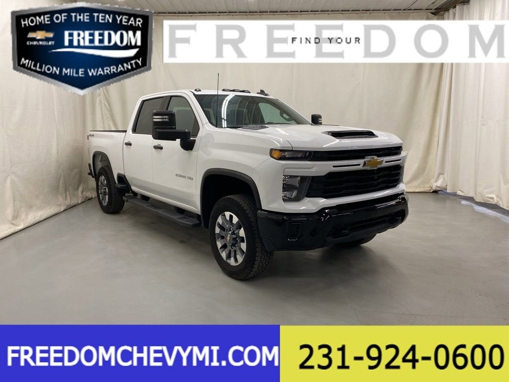 2024 Chevrolet Silverado HD Custom 4WD Crew Cab Standard Box's photo