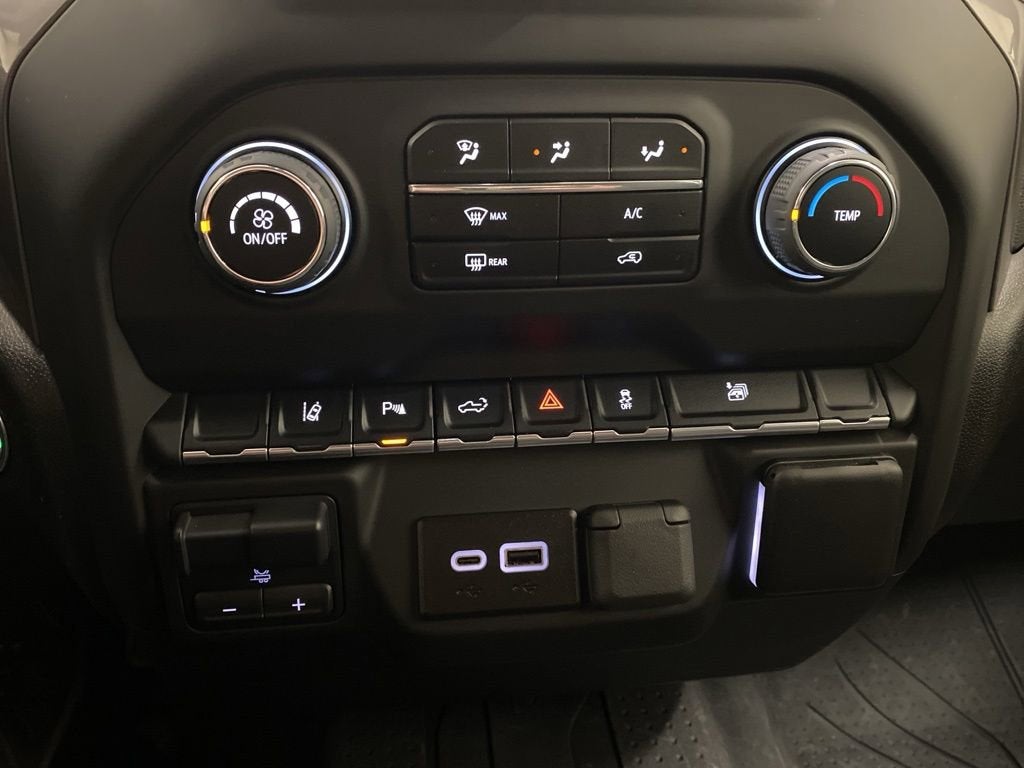 2024 Chevrolet Silverado 2500 HD Custom
