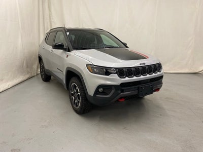 2025 Jeep CMPSS TRLHWK