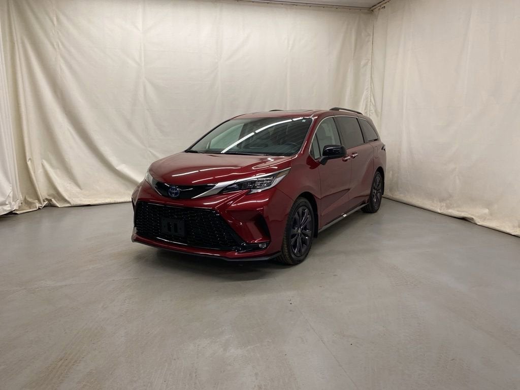 2022 Toyota Sienna LE