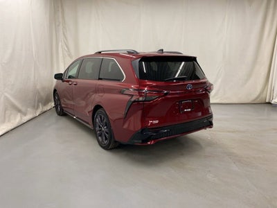 2022 Toyota Sienna LE