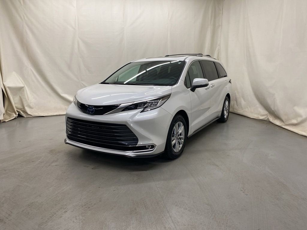 2023 Toyota Sienna Limited