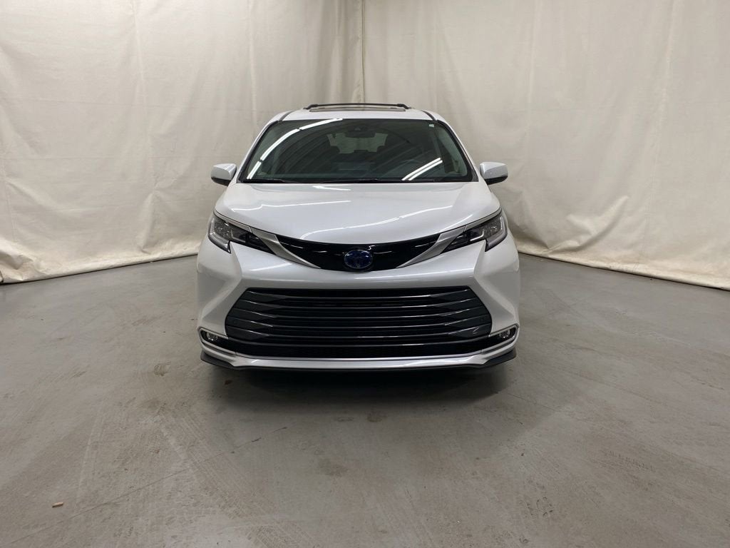 2023 Toyota Sienna Limited