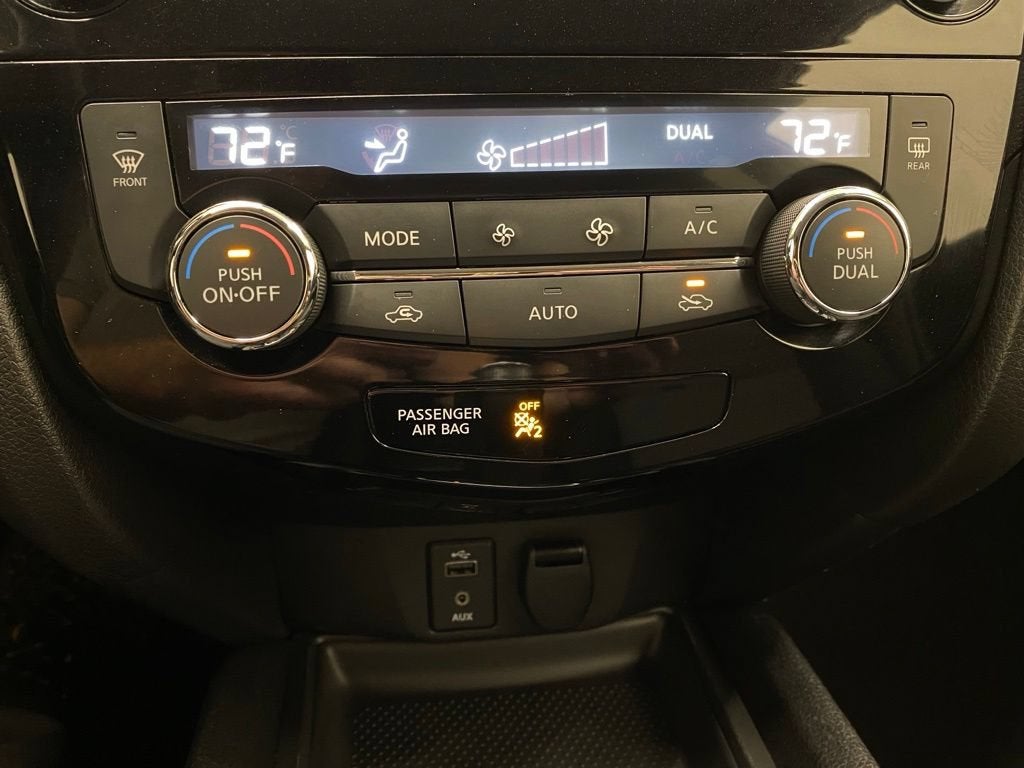 2017 Nissan Rogue SV