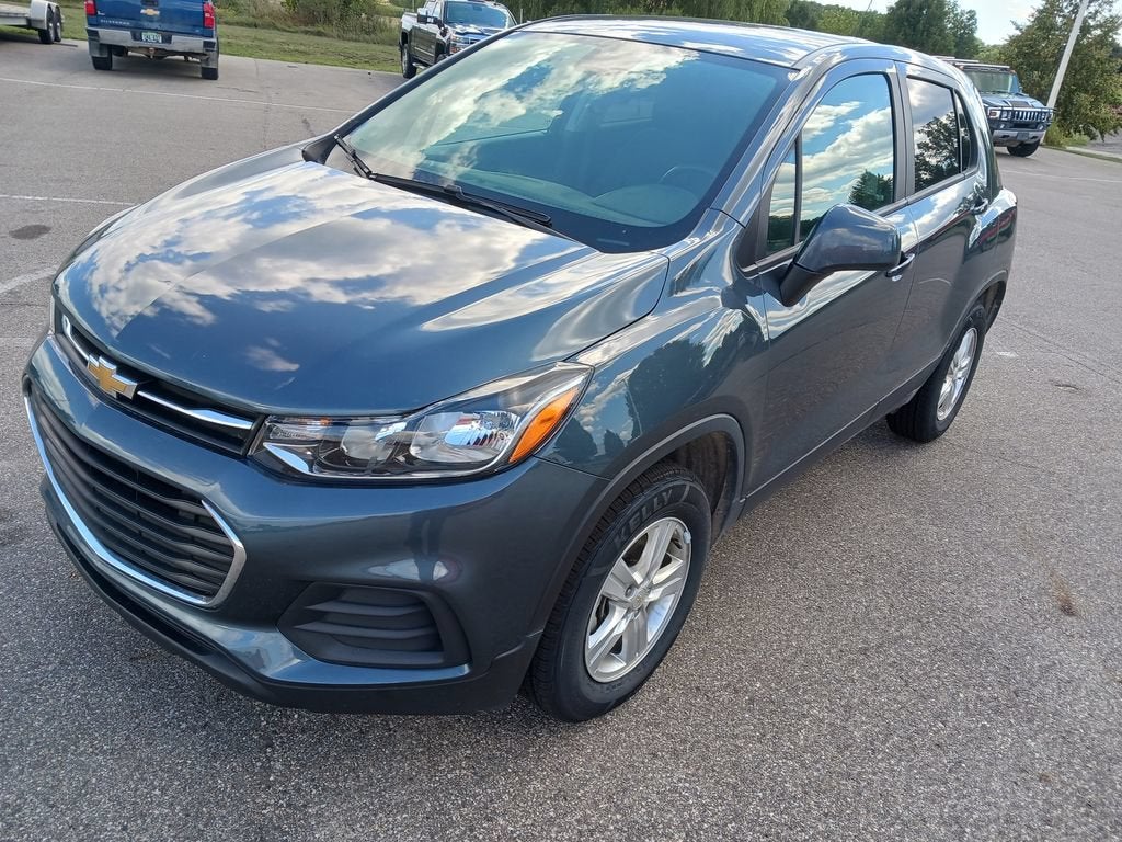 Used 2022 Chevrolet Trax LS with VIN KL7CJNSM3NB544007 for sale in Fremont, MI