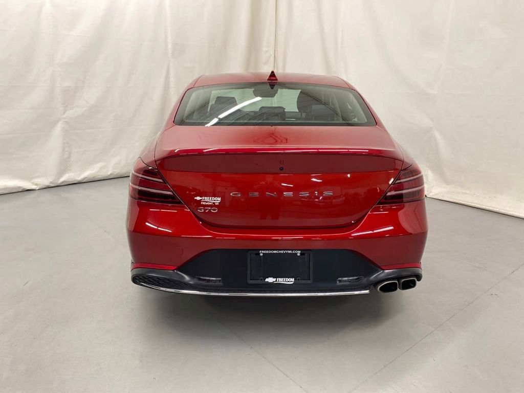 2022 Genesis G70 2.0T