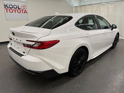 2025 Toyota Camry SE