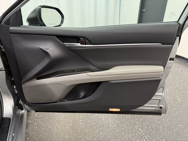 2021 Toyota Camry Hybrid XLE