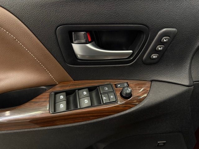 2016 Toyota Sienna Limited Premium 7 Passenger