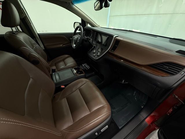 2016 Toyota Sienna Limited Premium 7 Passenger