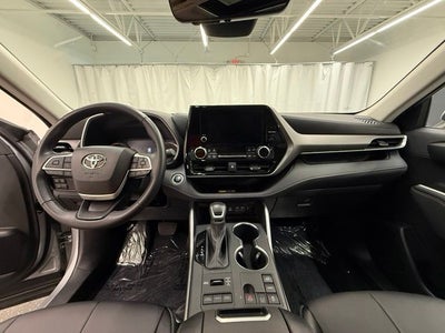2025 Toyota Highlander XLE