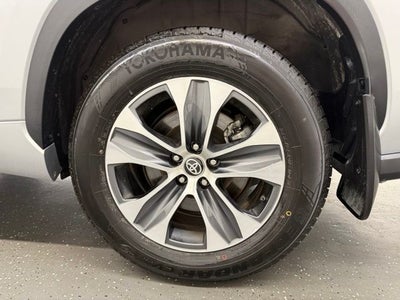 2025 Toyota Highlander XLE