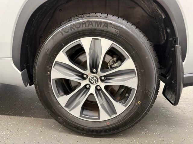 2025 Toyota Highlander XLE